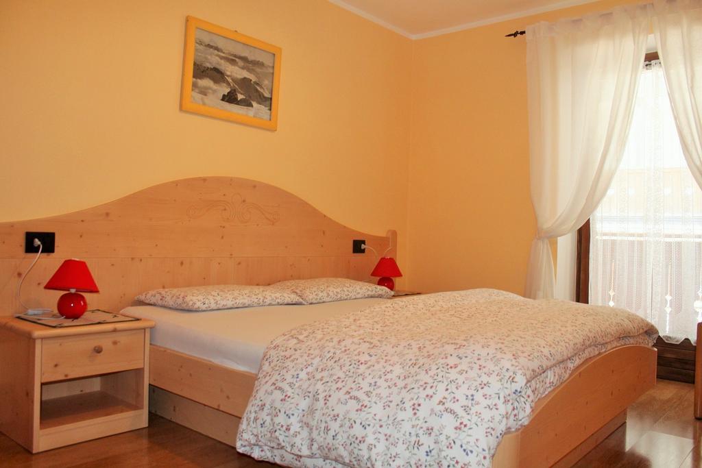 Apartamento Cesa Farinol Canazei Habitación foto